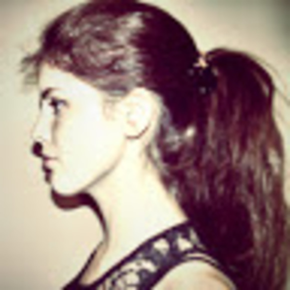 Meet your Posher, Becca - Picture 1 of 1